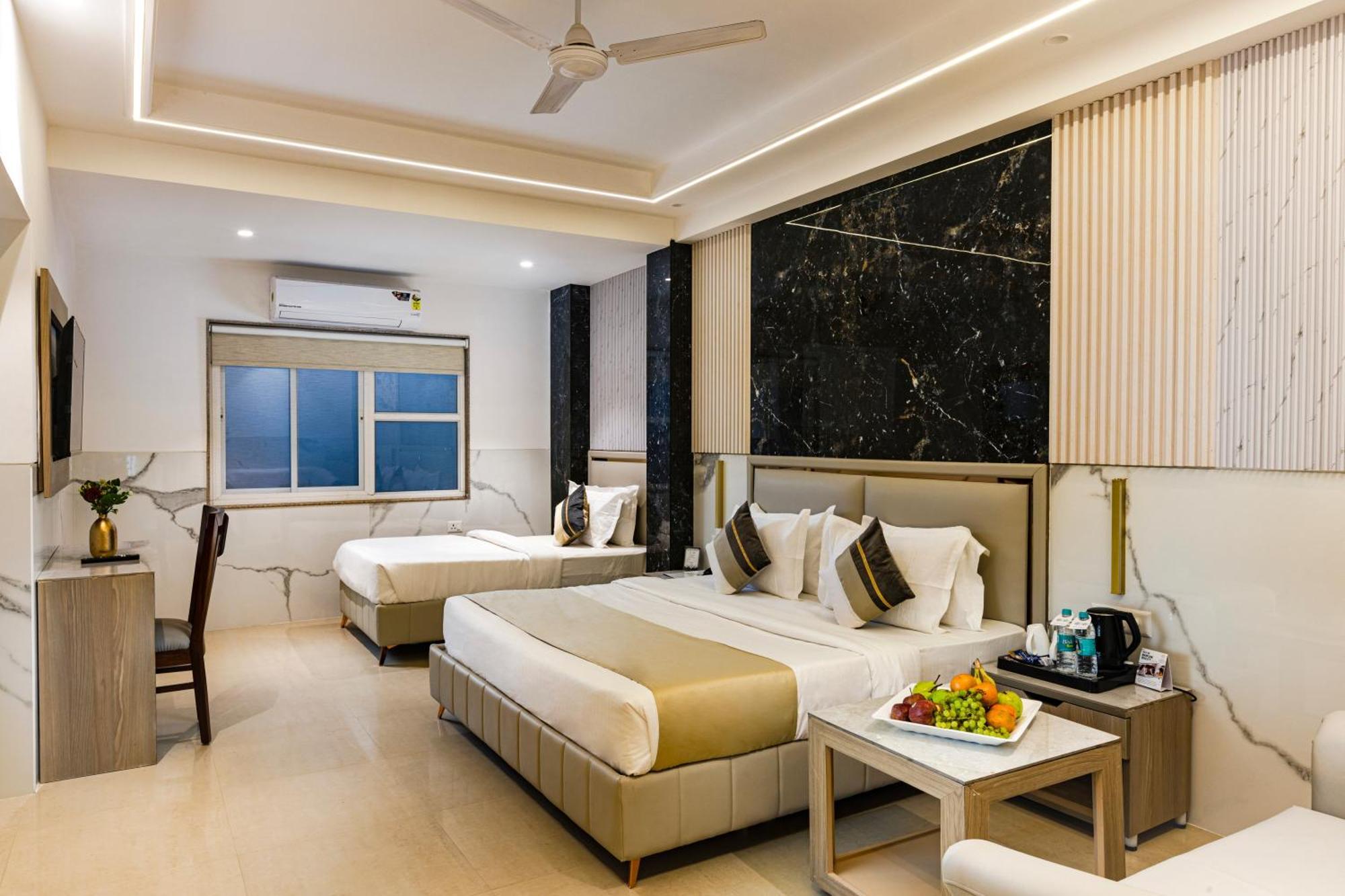 The Orion Hotel Era - Delhi Airport Nuova Delhi Esterno foto